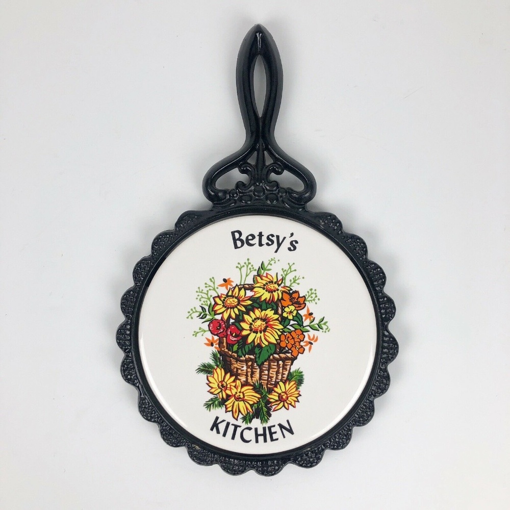 VTG Mid State 2 "Betsy's Kitchen" Tile Trivet